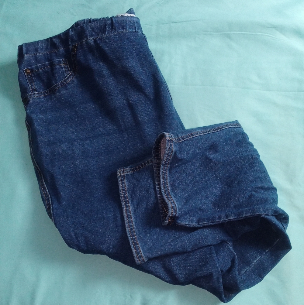 Classic Women's Dark Blue Elastic Waist Jeans